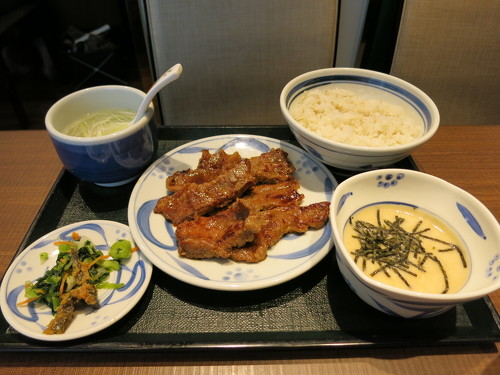 18.Comer Ueno