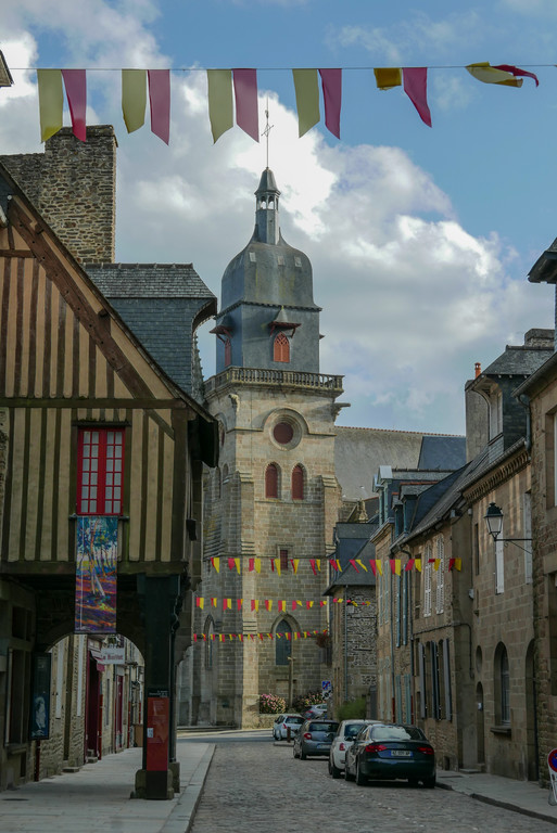 13.Fougeres