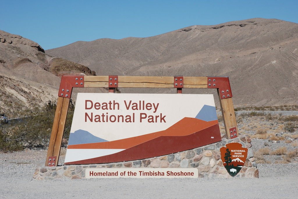 1.Death Valley