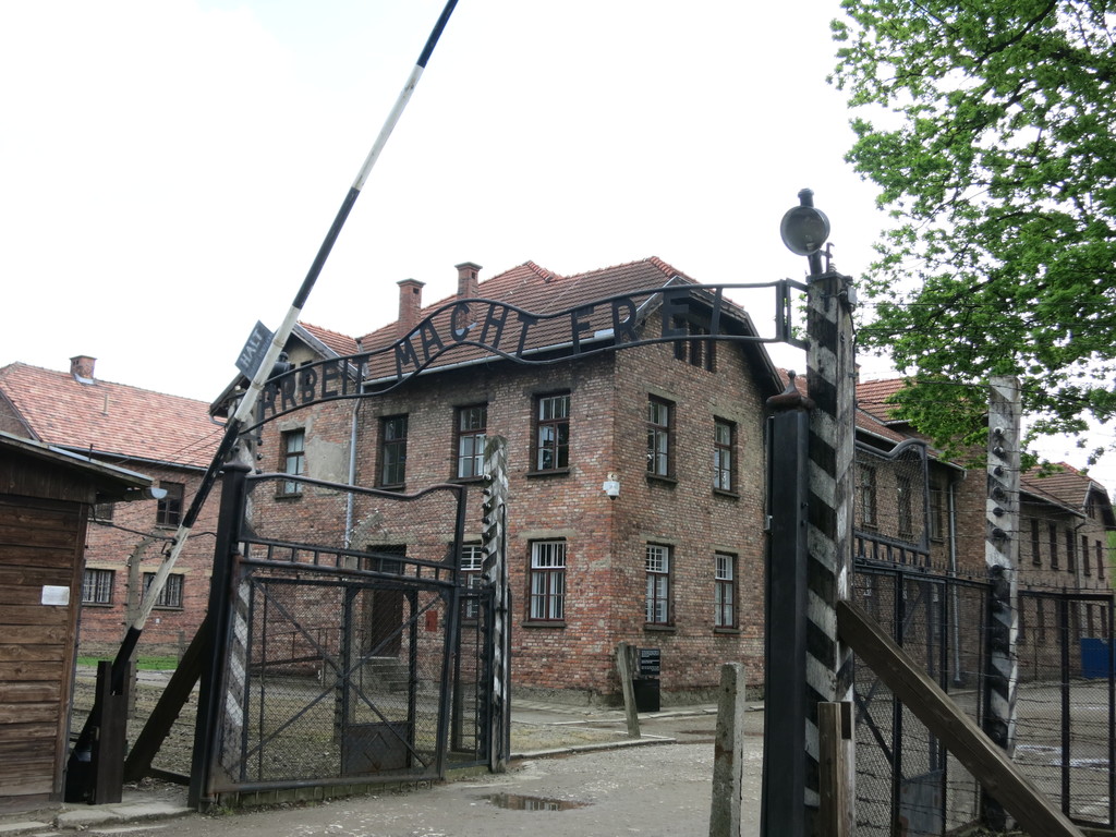 04.Auschwitz
